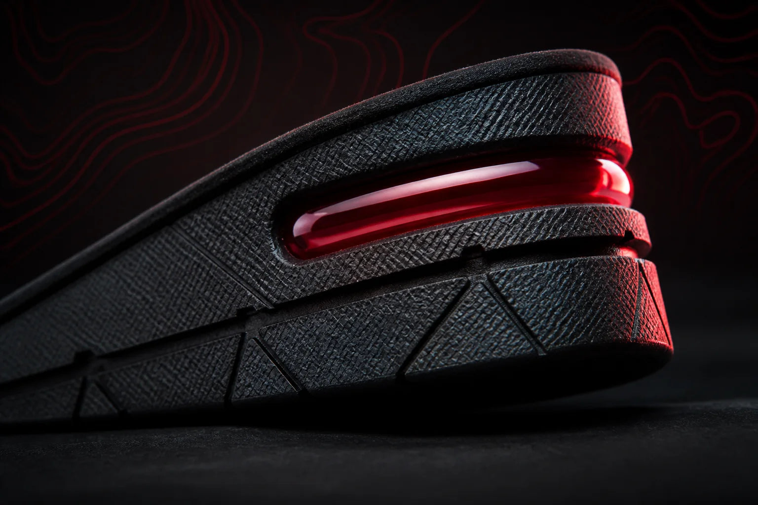 GainCM black and red heel detail